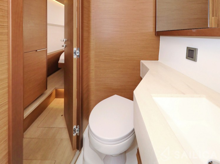Lagoon 46  - Yacht Charter Sailica