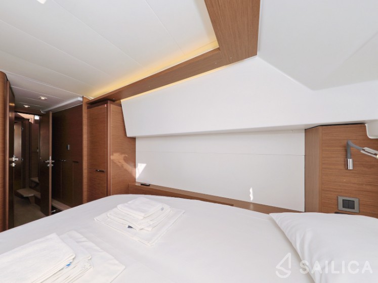 Lagoon 46  - Yacht Charter Sailica