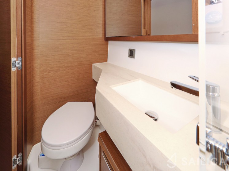 Lagoon 46  - Yacht Charter Sailica