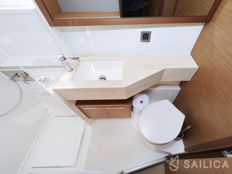 Lagoon 46  - Yacht Charter Sailica