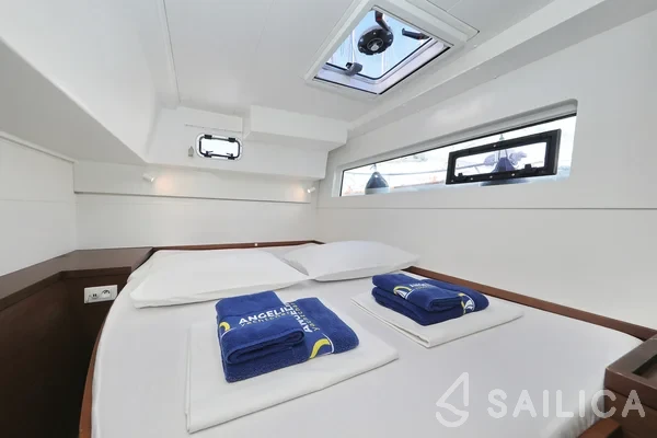 Lagoon 40 - Yacht Charter Sailica