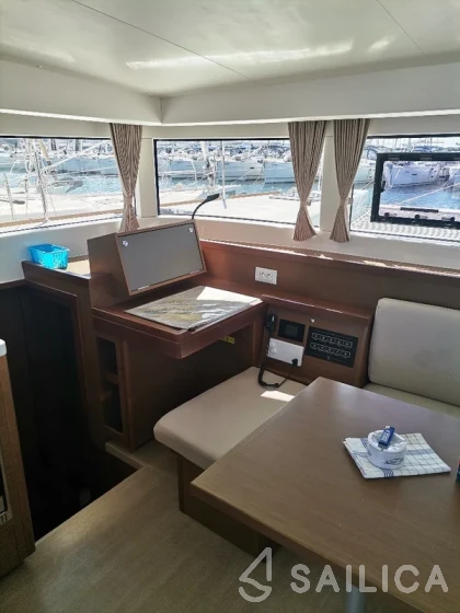 Lagoon 40 - Yacht Charter Sailica