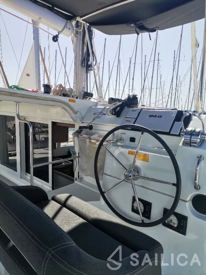 Lagoon 40 - Yacht Charter Sailica