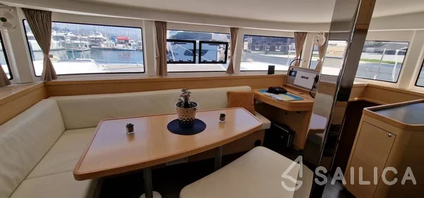 Lagoon 42 - Yacht Charter Sailica