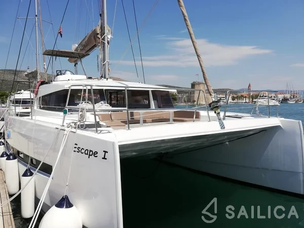 Bali 4.1 - Yacht Charter Sailica
