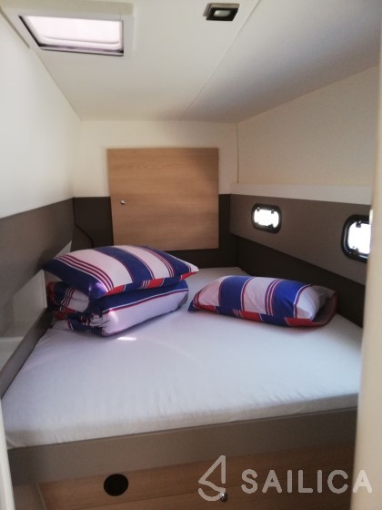 Bali 4.1 - Yacht Charter Sailica