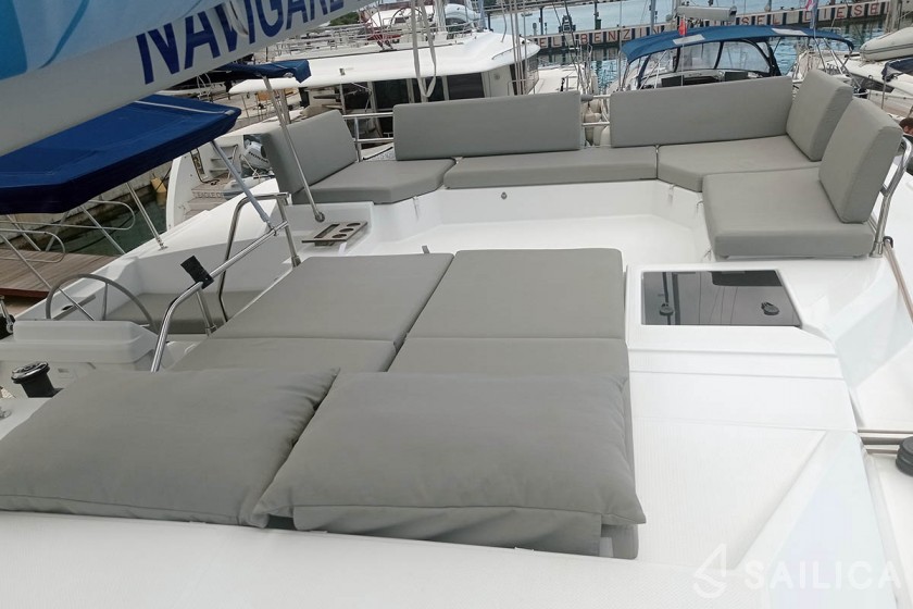 Elba 45 - Yacht Charter Sailica