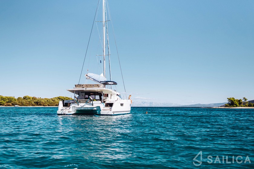 Elba 45 - Yacht Charter Sailica