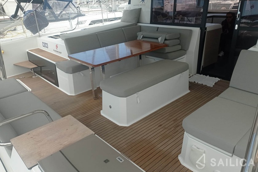 Elba 45 - Yacht Charter Sailica