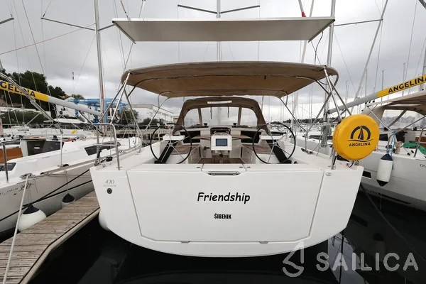 Dufour 430 Grand Large - Yacht Charter Sailica