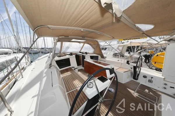 Dufour 430 Grand Large - Yacht Charter Sailica