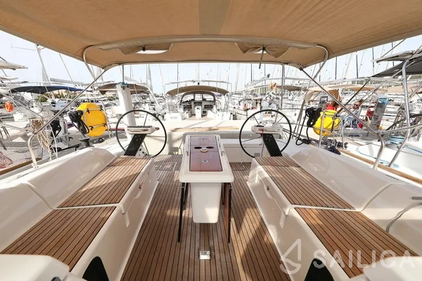 Dufour 430 Grand Large - Yacht Charter Sailica