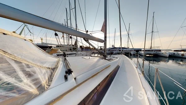 Dufour 430 Grand Large - Yacht Charter Sailica