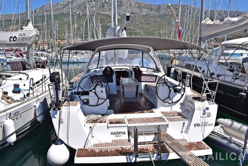 Oceanis 48 - Yacht Charter Sailica