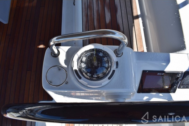 Oceanis 48 - Yacht Charter Sailica