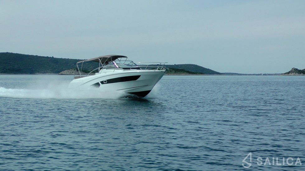 Cap Camarat 10.5 WA - Yacht Charter Sailica