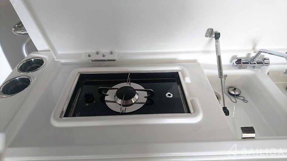 Cap Camarat 10.5 WA - Yacht Charter Sailica