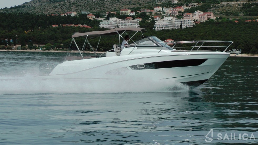 Cap Camarat 10.5 WA - Yacht Charter Sailica