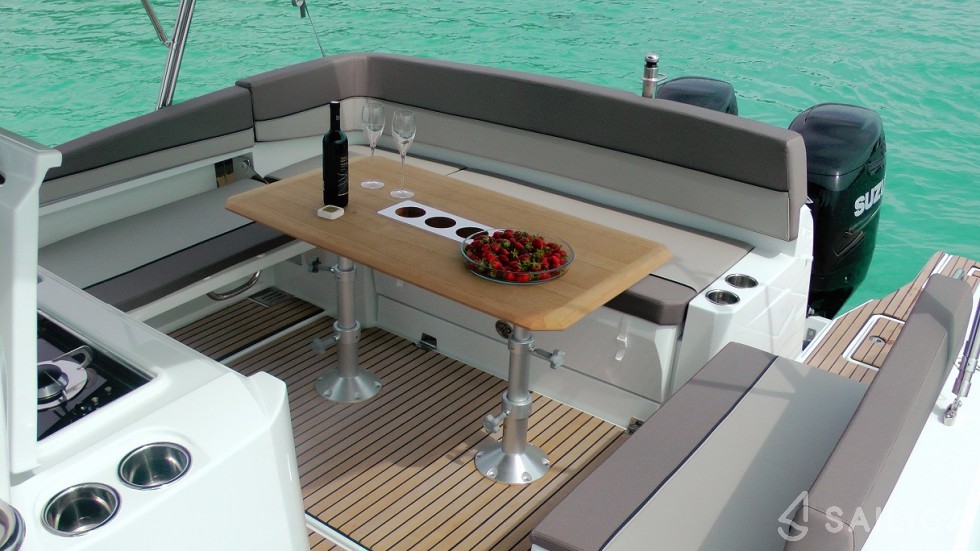 Cap Camarat 10.5 WA - Yacht Charter Sailica