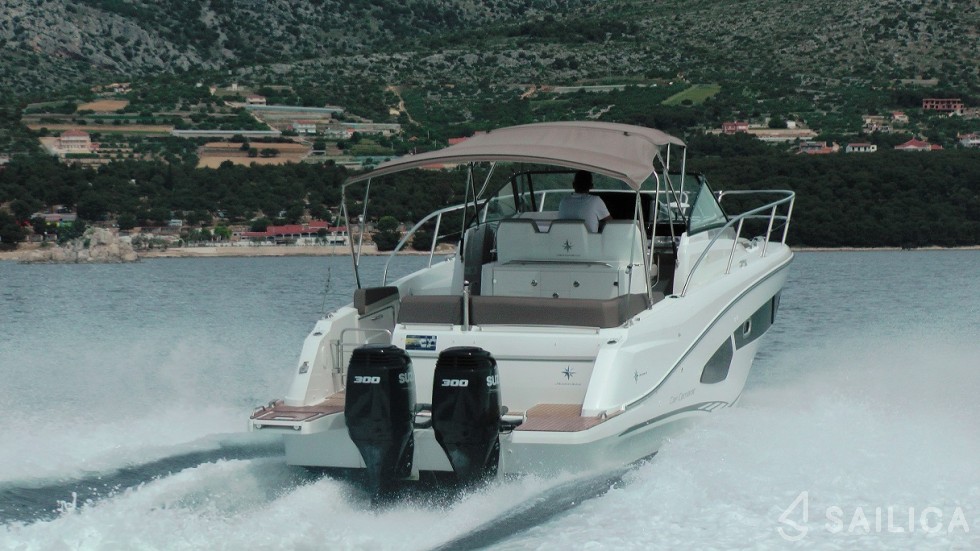 Cap Camarat 10.5 WA - Yacht Charter Sailica