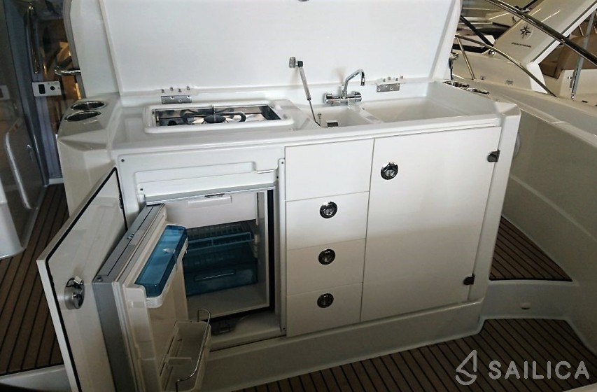 Cap Camarat 10.5 WA - Yacht Charter Sailica