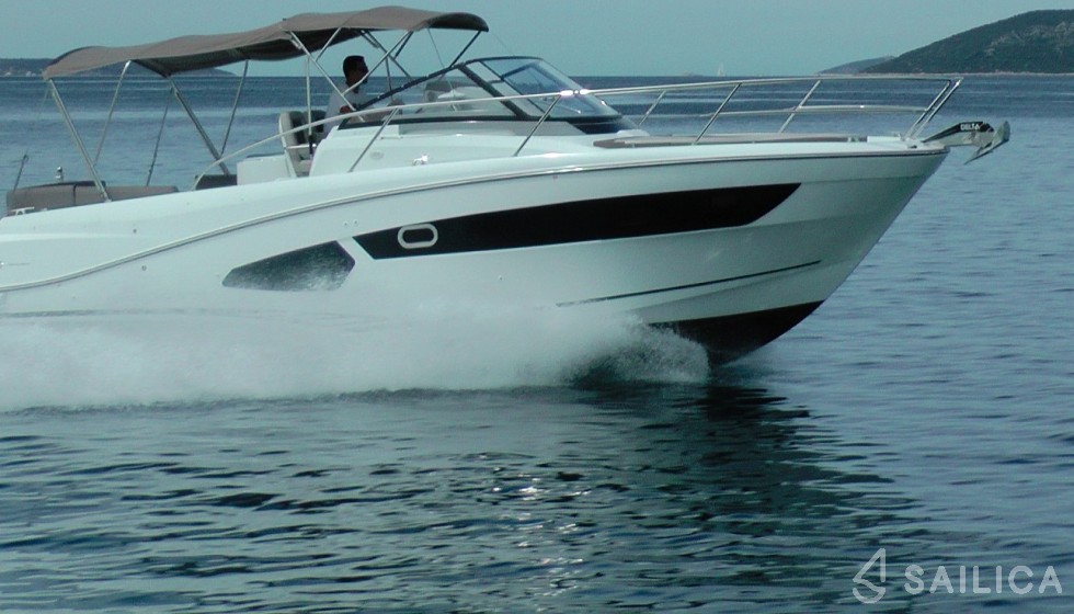 Cap Camarat 10.5 WA - Yacht Charter Sailica