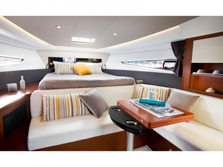 Leader 36 - Yacht Charter Sailica