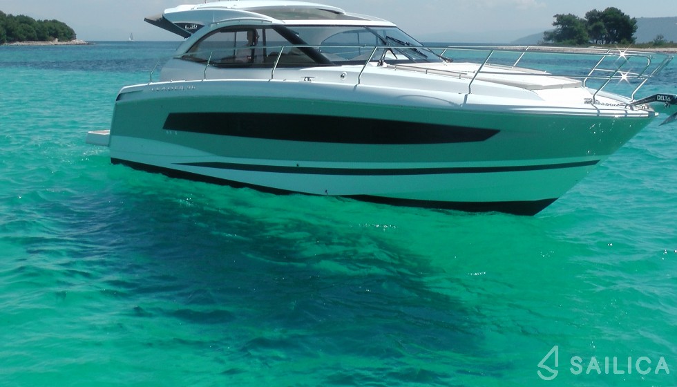Leader 36 - Yacht Charter Sailica