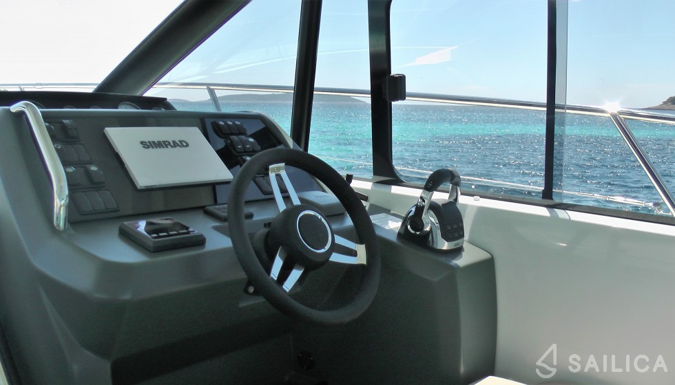 Leader 36 - Yacht Charter Sailica