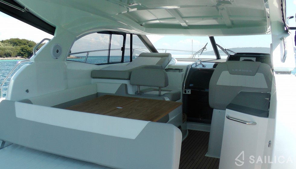 Leader 36 - Yacht Charter Sailica