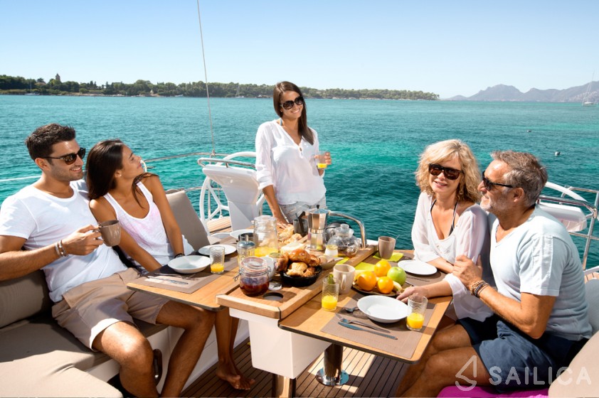 Bavaria Cruiser 46 - Yacht Charter Sailica