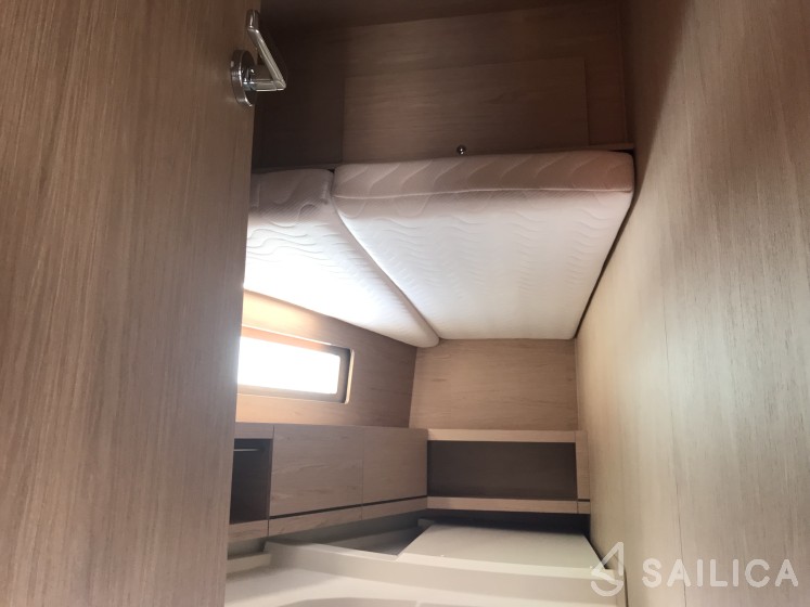 Oceanis 46.1 - Yacht Charter Sailica