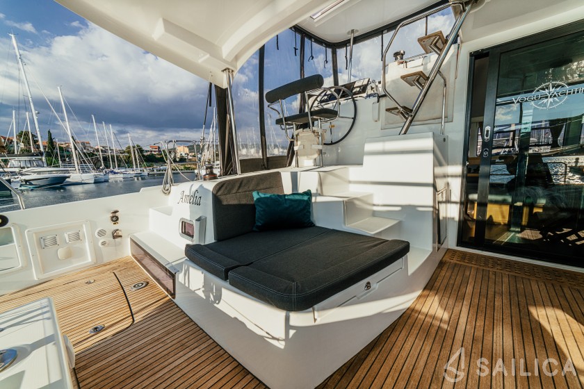 Lagoon 42 - Yacht Charter Sailica