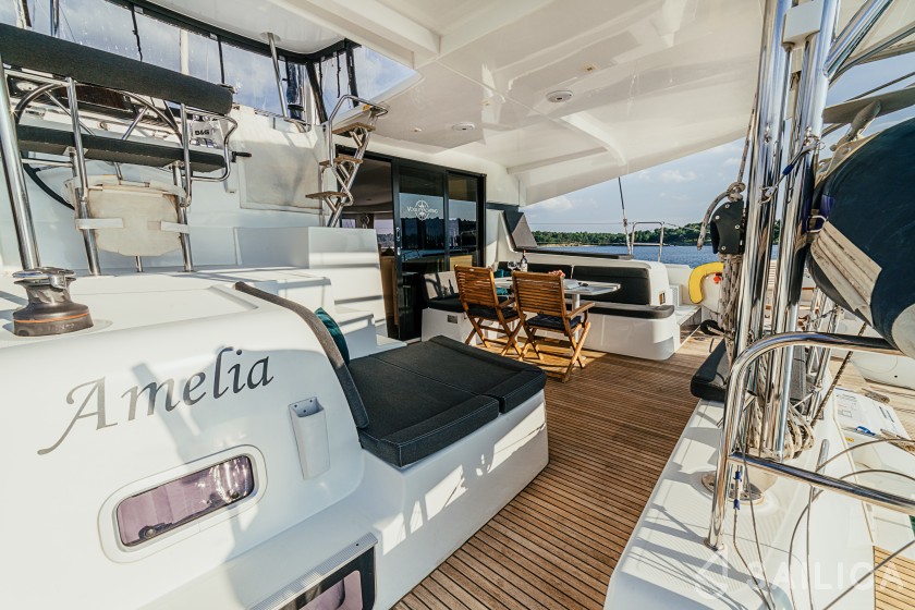 Lagoon 42 - Yacht Charter Sailica