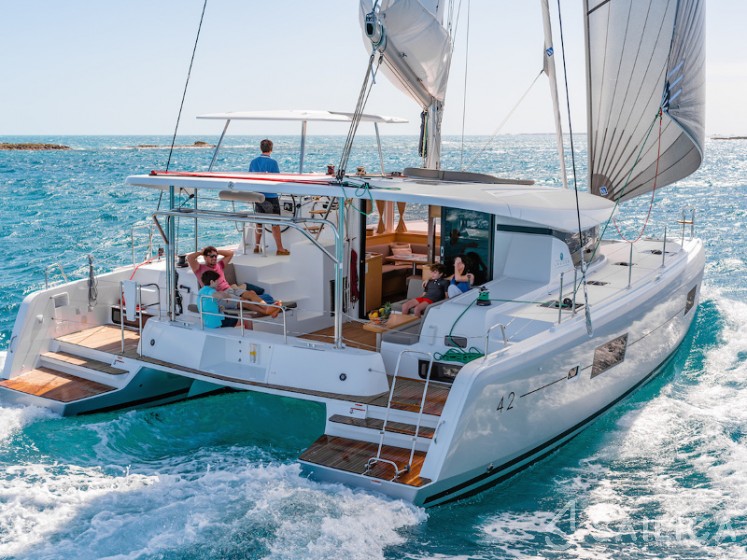 Lagoon 42 - Yacht Charter Sailica