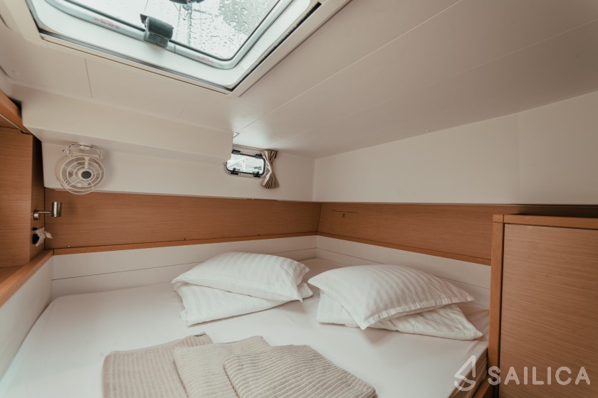 Lagoon 39 - Yacht Charter Sailica