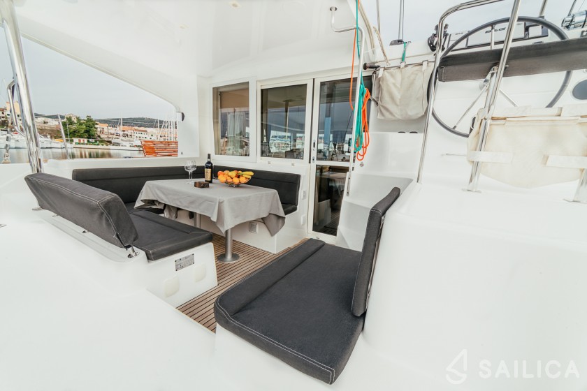 Lagoon 39 - Yacht Charter Sailica