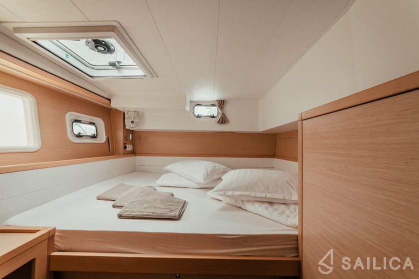 Lagoon 39 - Yacht Charter Sailica