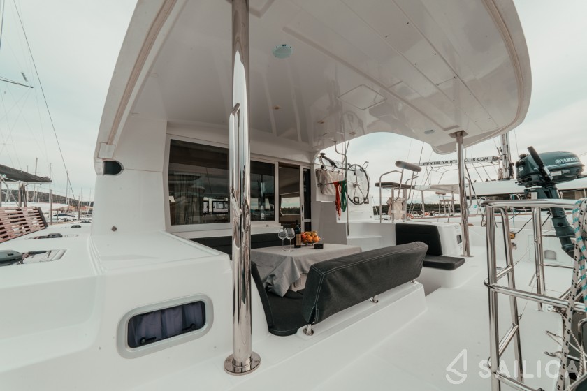 Lagoon 39 - Yacht Charter Sailica