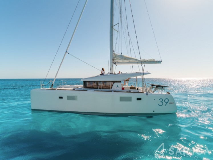 Lagoon 39 - Yacht Charter Sailica