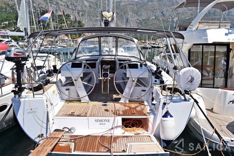 Hanse 505 - 5 + 1 cab. - Yacht Charter Sailica