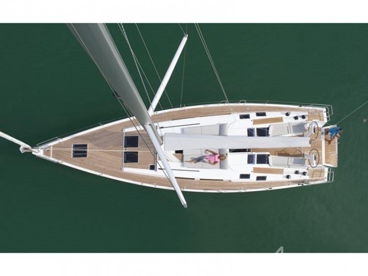 Hanse 505 - 5 + 1 cab. - Yacht Charter Sailica
