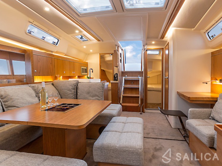 Hanse 455 - Yacht Charter Sailica