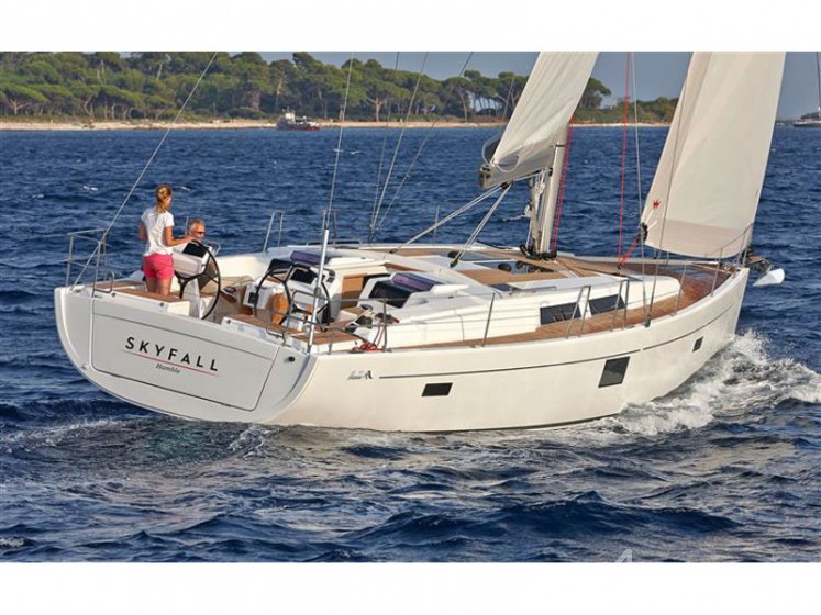 Hanse 455 - Yacht Charter Sailica