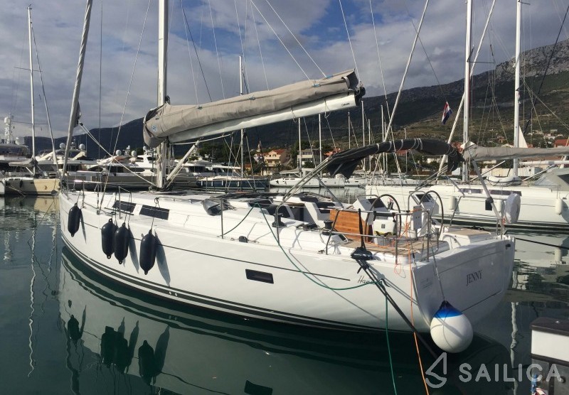 Hanse 455 - Yacht Charter Sailica