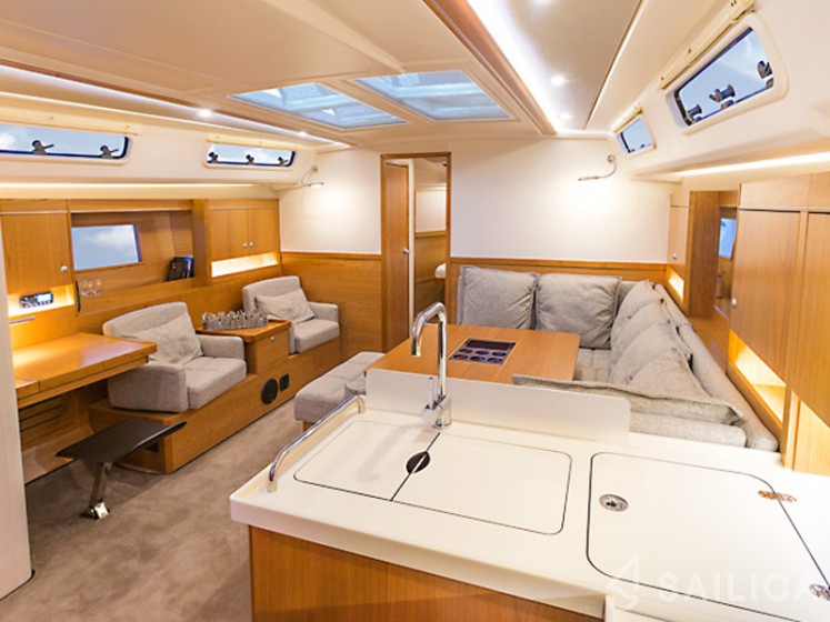 Hanse 455 - Yacht Charter Sailica