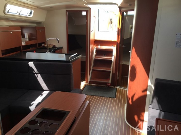 Hanse 415 - Yacht Charter Sailica