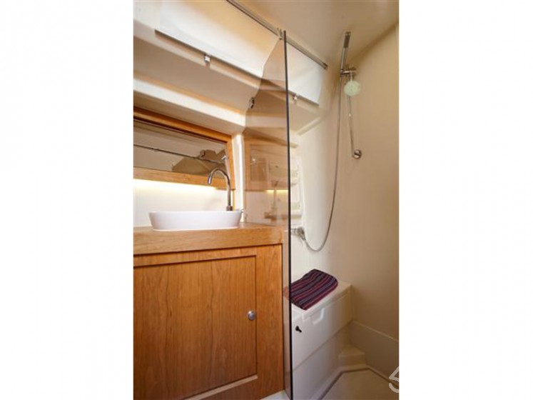 Hanse 415 - Yacht Charter Sailica