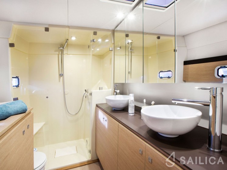 Bali 4.5 - Yacht Charter Sailica
