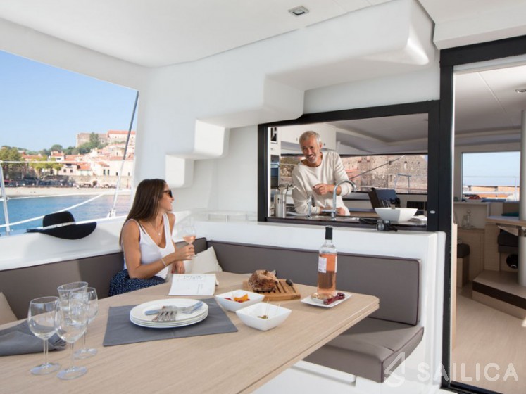 Bali 4.5 - Yacht Charter Sailica